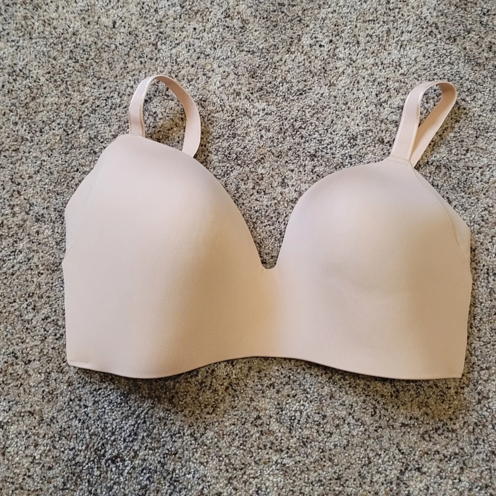 Knix Countour Wireless Bra Size 34E